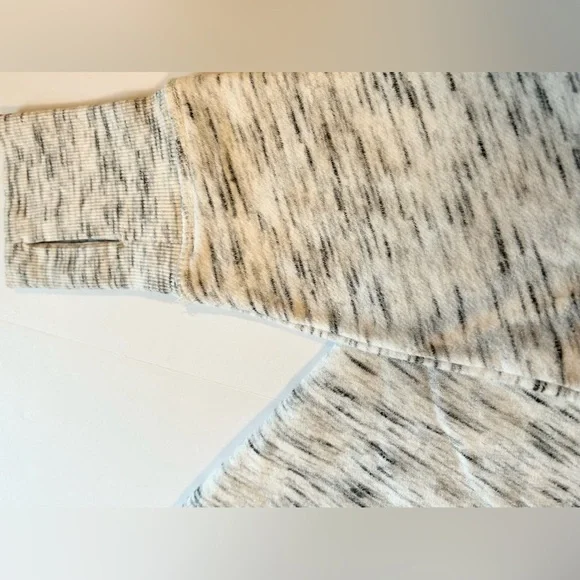 Tek Gear Women's Heather Gray Crew Neck Casual Sweatshirt - Picture 3 of 3